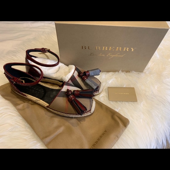Burberry Shoes - Authentic Burberry Abbingdon Flat Sandal